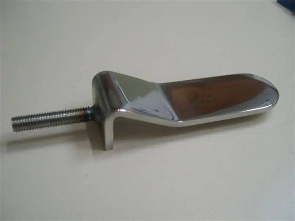 POLISSAGE BRILLANT_VISSERIE